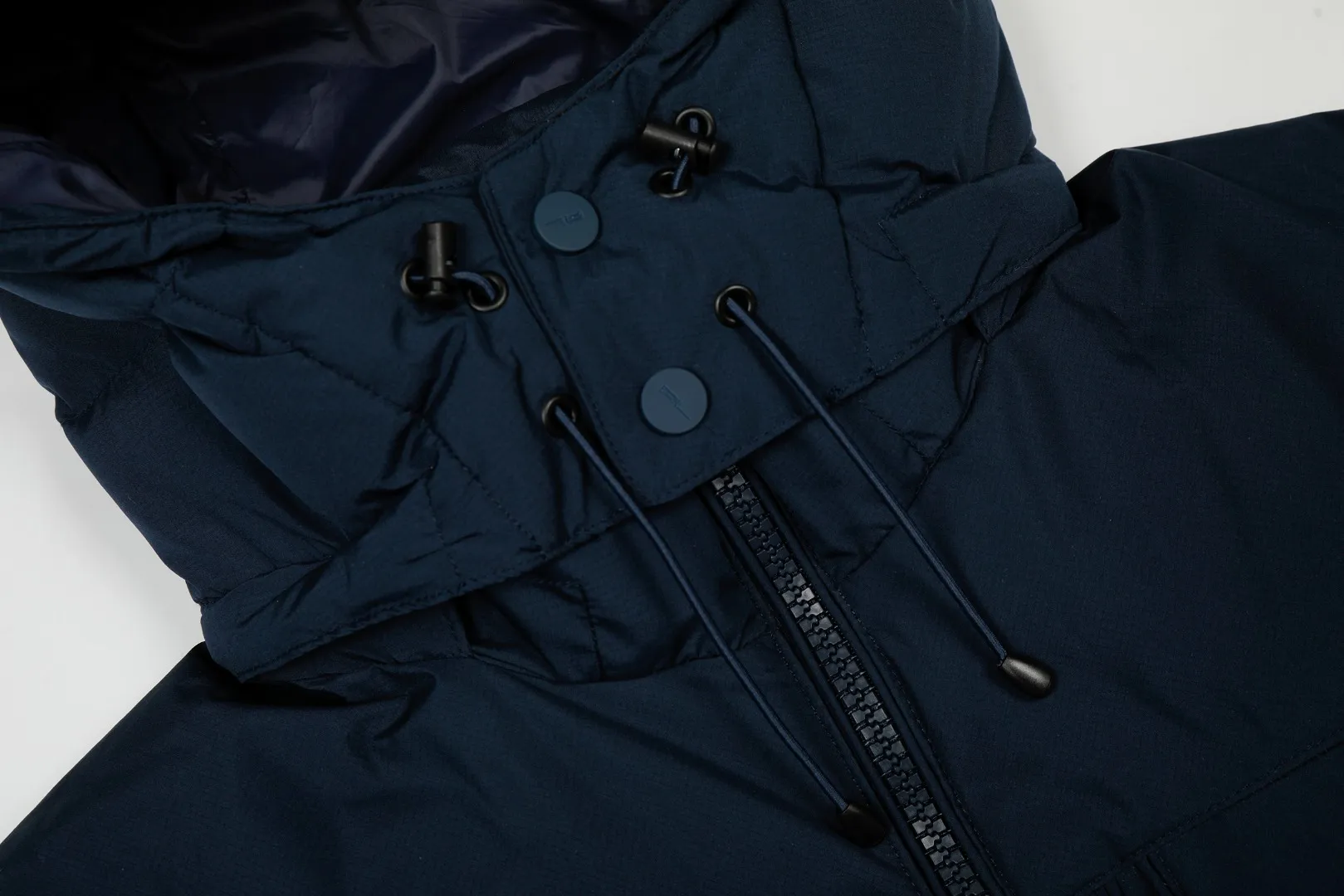 P720 Top quality" Style number: 9003# [Ralph Lauren winter basic classic embroidered men's and women's couple's same style hooded down jacket] ✅Ralph Lauren American retro chest zipper high version top-fill winter down jacket ✅100% high-quality white duck down, high version top-fill capacity ✅Double-layer inner velvet to strictly prevent velvet running ✅Built-in adjustable drawstring, windproof and coldproof, considerate and in place ✅Original version The maximum size can be worn up to 200 pounds. Loose and comfortable, no pressure. ✅Same style for male and female couples. Recommended OOTD outfits in winter~ Size: S-XL Color: Black, milky white, khaki, navy blue, military green